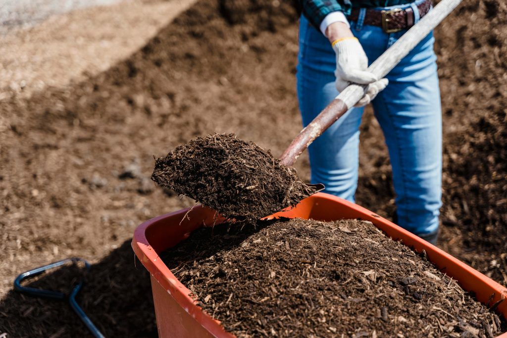 pelle de compost