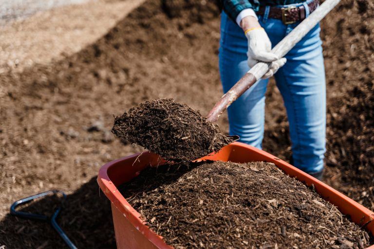 pelle de compost